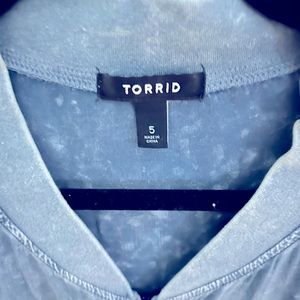 TORRID Size 5 Tencel Bomber Jacket. Crew neck/cuffs/waistband. Denim Blue.